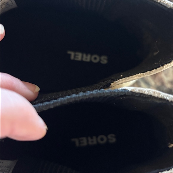 SOREL  Joan Of Arctic Leather
Wedge Chelsea Boots in Carmel Brown White,size 9 - Picture 12 of 12